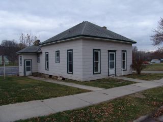 Foreclosed Home - 117 PRESTON ST NE, 55965
