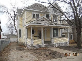 Foreclosed Home - 121 LAKE AVE, 56007