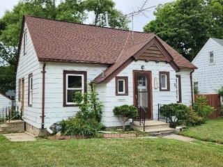 Foreclosed Home - 521 SAINT PETER AVE, 56007