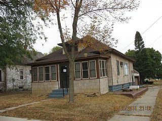 Foreclosed Home - 729 E 7TH ST, 56031