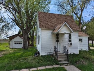 Foreclosed Home - 610 CENTER AVE S, 56036