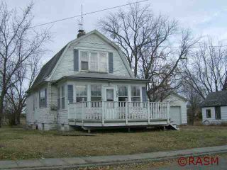 Foreclosed Home - 103 E 4TH ST, 56041