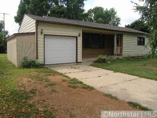 Foreclosed Home - 406 HICKORY AVE, 56069