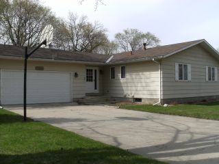 Foreclosed Home - 1444 LEONARD ST, 56082