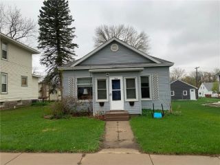 Foreclosed Home - 204 N DIVISION ST, 56136