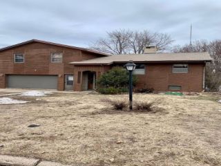 Foreclosed Home - 610 WEST ST, 56143