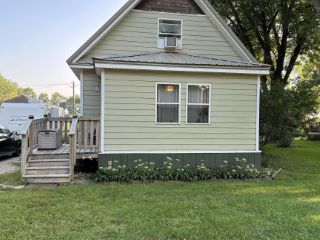 Foreclosed Home - 210 W LUVERNE ST, 56156