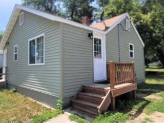 Foreclosed Home - 712 7TH AVE SW, 56164