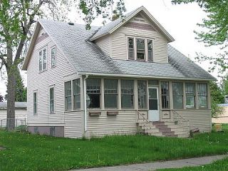 Foreclosed Home - 341 MAIN ST E, 56176