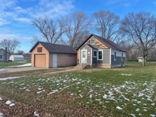 Foreclosed Home - 431 W SORENSON AVE, 56208