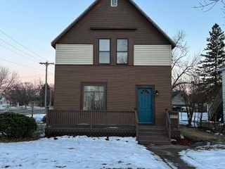 Foreclosed Home - 303 12TH ST S, 56215