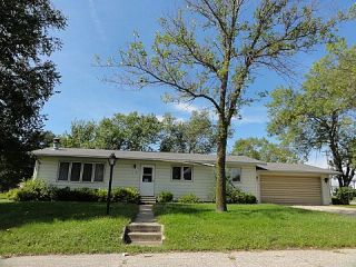 Foreclosed Home - 114 7TH ST, 56232