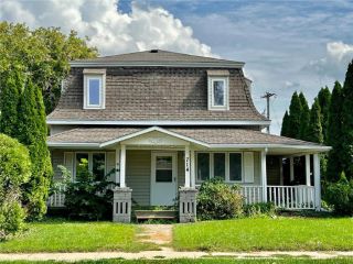 Foreclosed Home - 714 W 3RD ST, 56240