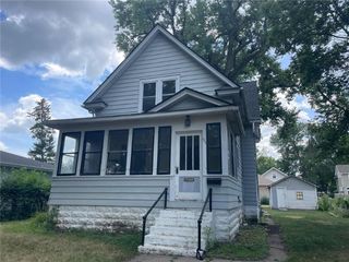 Foreclosed Home - 609 W REDWOOD ST, 56258