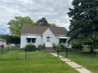 Foreclosed Home - 324 GRACE ST N, 56278
