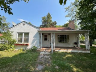 Foreclosed Home - 532 4TH ST NW, 56278