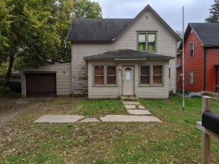 Foreclosed Home - 330 Park Ave, 56295