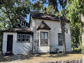 Foreclosed Home - 727 5TH AVE S, 56301