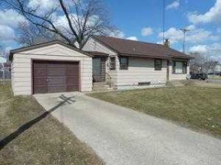 Foreclosed Home - 1105 2ND ST N, 56303