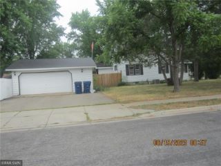 Foreclosed Home - 903 10TH AVE N, 56303
