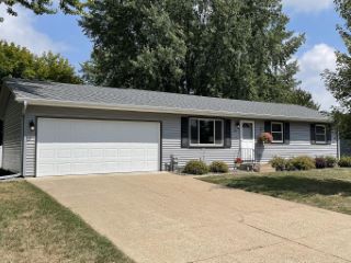 Foreclosed Home - 247 MAPLE DR, 56329