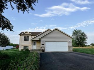 Foreclosed Home - 14970 MARY BETH LN, 56345
