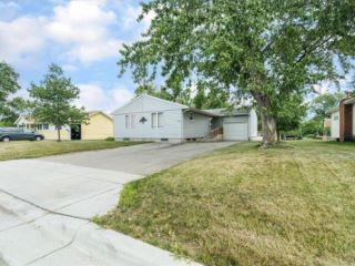 Foreclosed Home - 107 WILLOW ST S, 56378