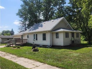 Foreclosed Home - 201 W BROADWAY ST, 56381