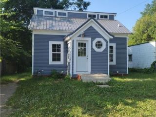 Foreclosed Home - 231 6TH ST W, 56438