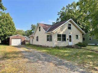 Foreclosed Home - 615 4TH ST SW, 56441
