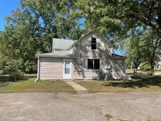 Foreclosed Home - 810 CHARLES ST, 56470