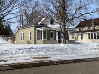 Foreclosed Home - 1015 America Avenue Nw, 56601