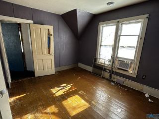 Foreclosed Home - 222 W 2ND ST, 57013