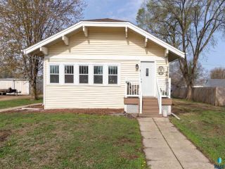 Foreclosed Home - 111 BROADWAY ST, 57014