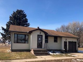 Foreclosed Home - 101 N Nebraska Ave, 57021
