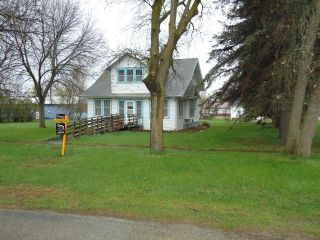 Foreclosed Home - 301 E 3RD ST, 57024