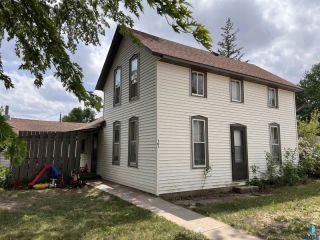 Foreclosed Home - 101 E 1ST ST, 57043