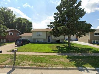 Foreclosed Home - 414 JEFFERSON ST, 57069