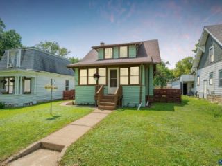 Foreclosed Home - 224 ELM ST, 57069