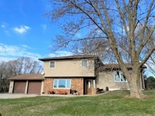 Foreclosed Home - 2503 DEER BLVD, 57078