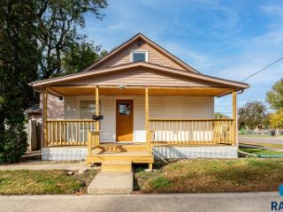 Foreclosed Home - 1511 N MABLE AVE, 57103