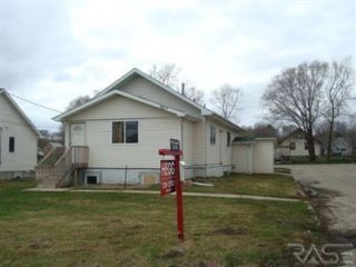 Foreclosed Home - 3217 N LEWIS AVE, 57104