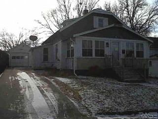 Foreclosed Home - 1707 W 10TH ST, 57104