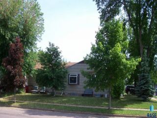 Foreclosed Home - 3700 S HAWTHORNE AVE, 57105
