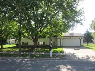 Foreclosed Home - 4300 S HOLBROOK AVE, 57106