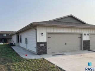 Foreclosed Home - 9426 W DOLORES DR, 57106