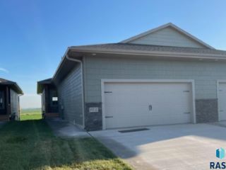 Foreclosed Home - 9712 W BROEK DR, 57106