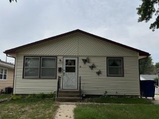 Foreclosed Home - 403 W 13TH AVE, 57301