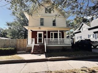 Foreclosed Home - 132 7TH ST SE, 57350