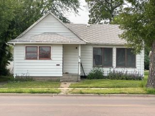 Foreclosed Home - 418 S STATE ST, 57401
